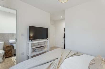 Blainways Avenue, Tring, Image 13