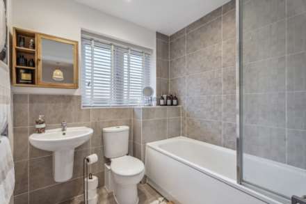 Blainways Avenue, Tring, Image 16