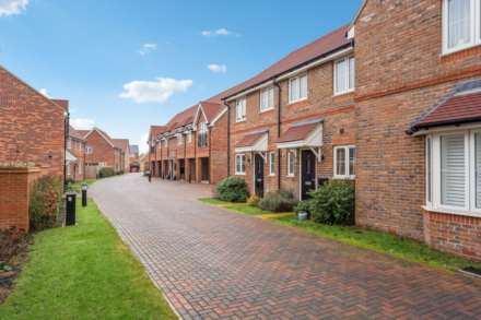 Blainways Avenue, Tring, Image 2