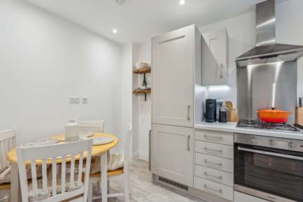 Blainways Avenue, Tring, Image 9