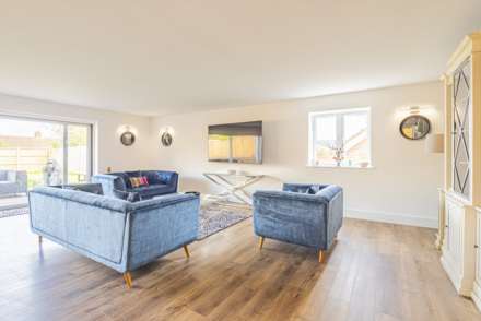 Christchurch Road, Tring, Image 10