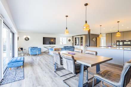 Christchurch Road, Tring, Image 7