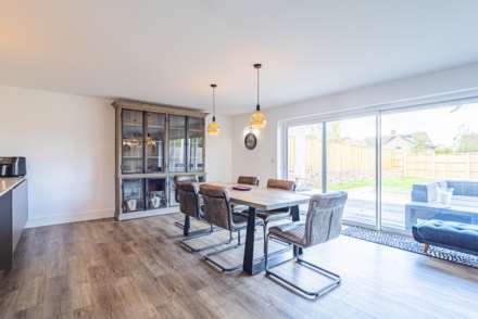 Christchurch Road, Tring, Image 8