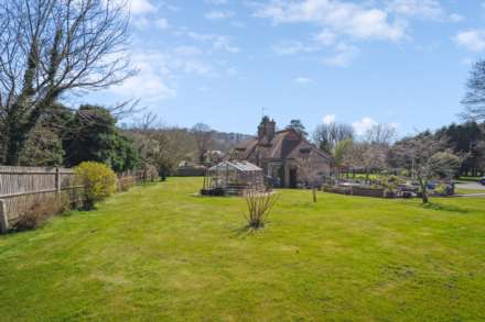 New Ground Road, Aldbury, Image 17