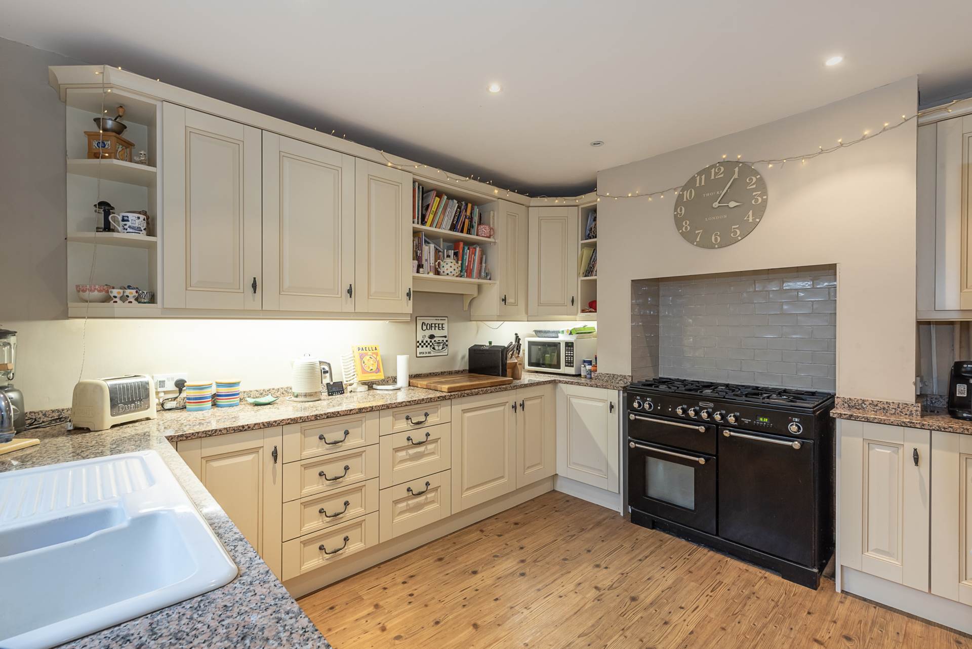 Western Road, Tring, Image 12
