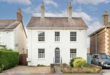4 Bedroom Detached, Western Road, Tring