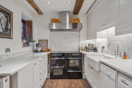 Stocks Road, Aldbury, Image 11
