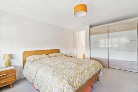 Weston Turville, Image 12