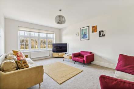 Weston Turville, Image 2