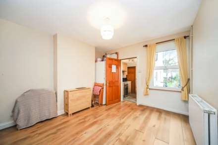 Longfield Road, Tring, Image 4