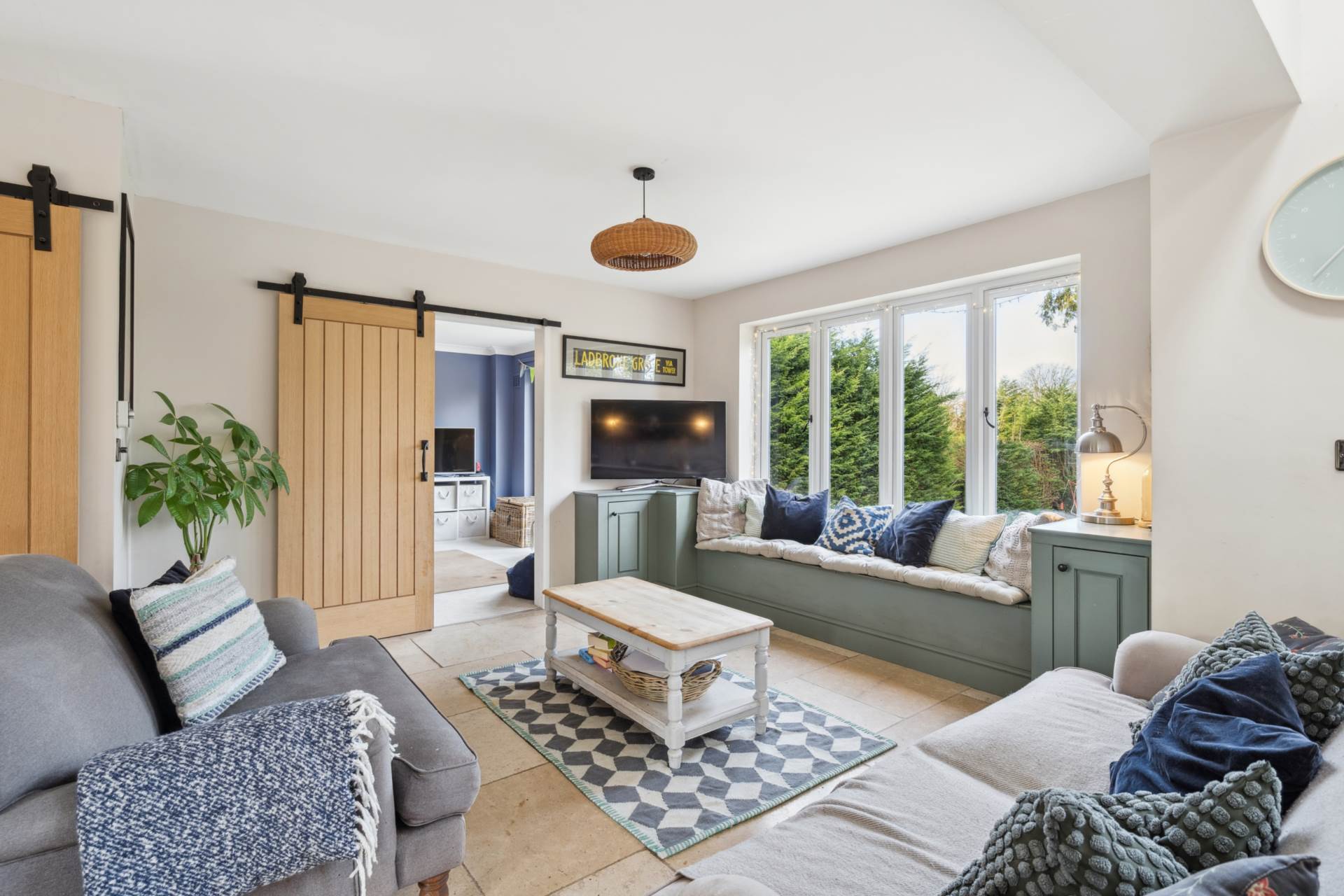 Chestnut End, Halton, Image 12