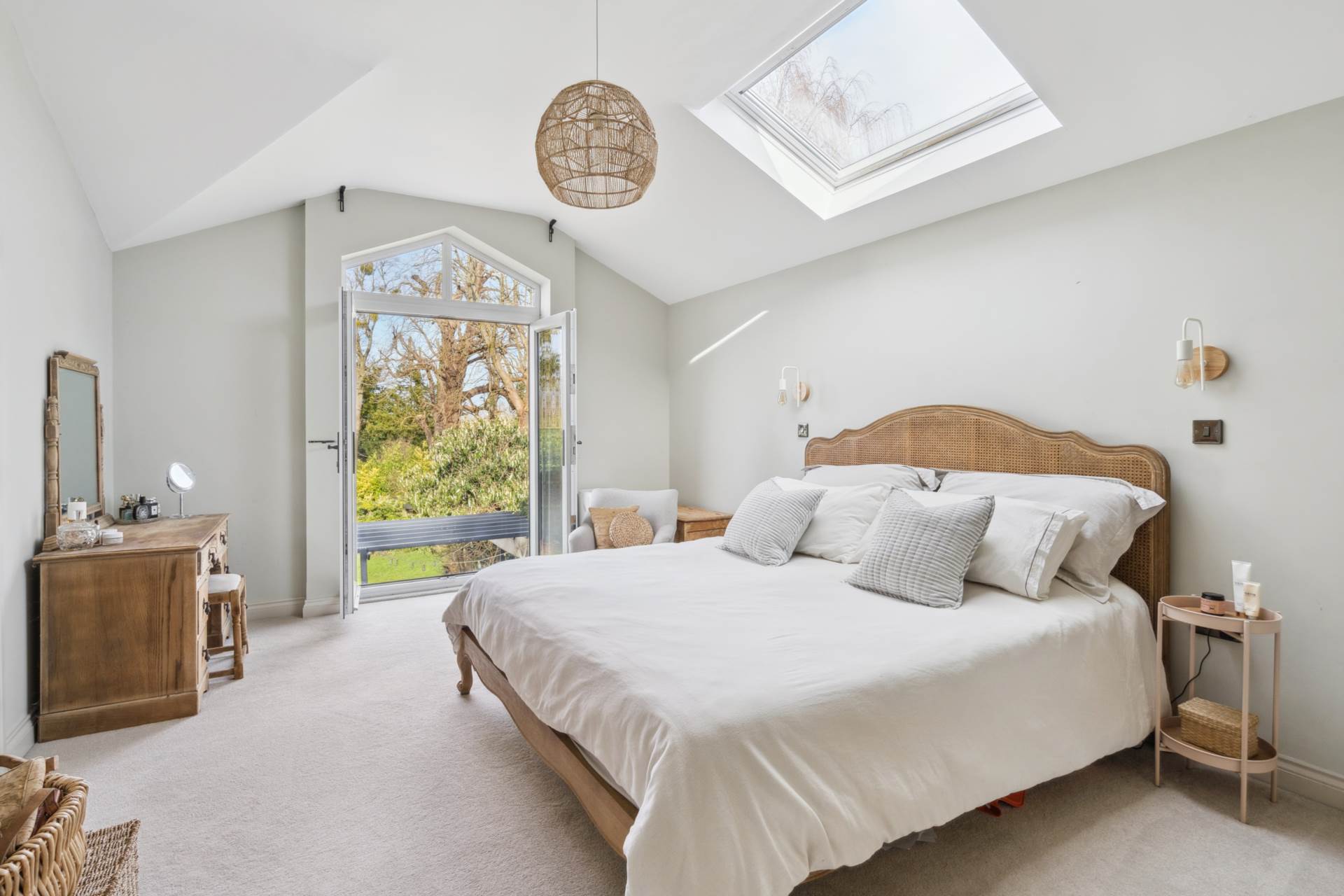 Chestnut End, Halton, Image 19