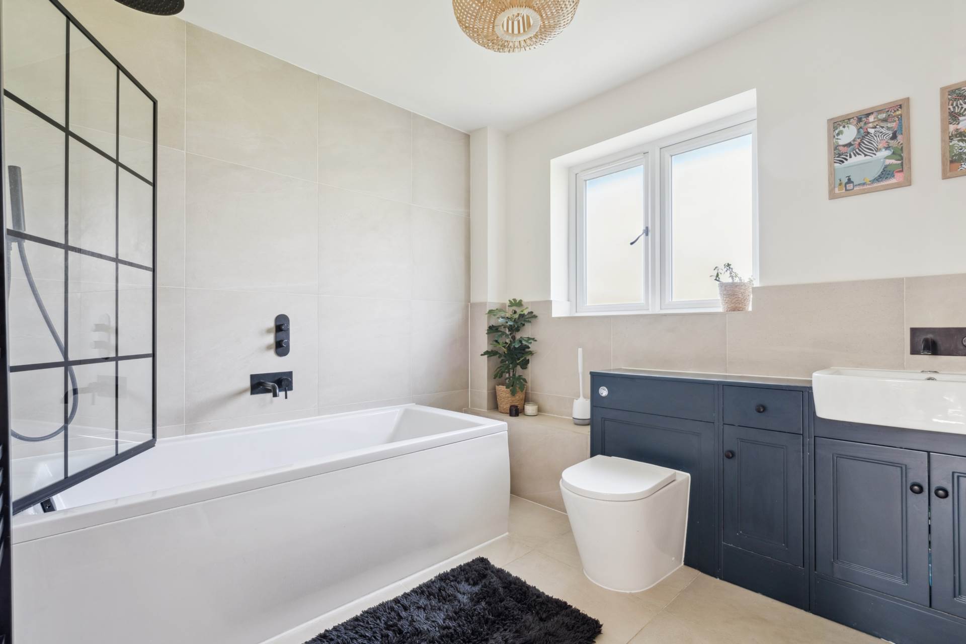Chestnut End, Halton, Image 26