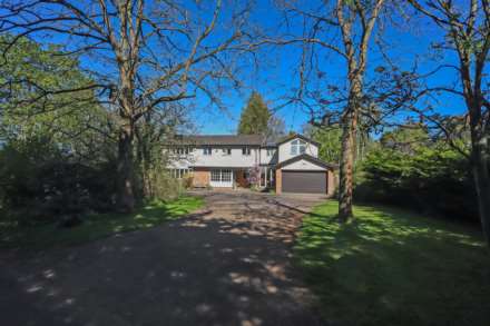 Chestnut End, Halton, Image 1