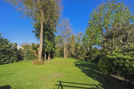 Chestnut End, Halton, Image 32