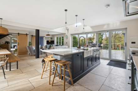Chestnut End, Halton, Image 4
