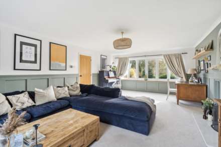 Chestnut End, Halton, Image 5