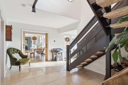 Chestnut End, Halton, Image 6