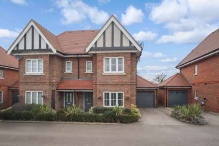 Property For Sale Akeman Row, Aylesbury