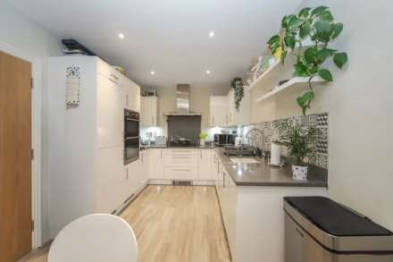 Weston Turville, Image 8