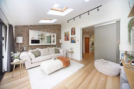 Longfield Road, Tring, Image 14