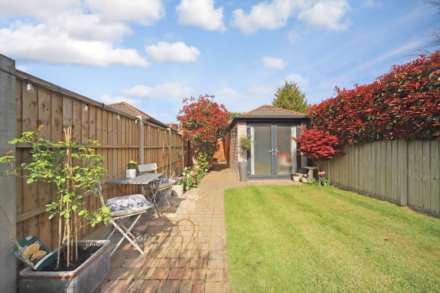Longfield Road, Tring, Image 4