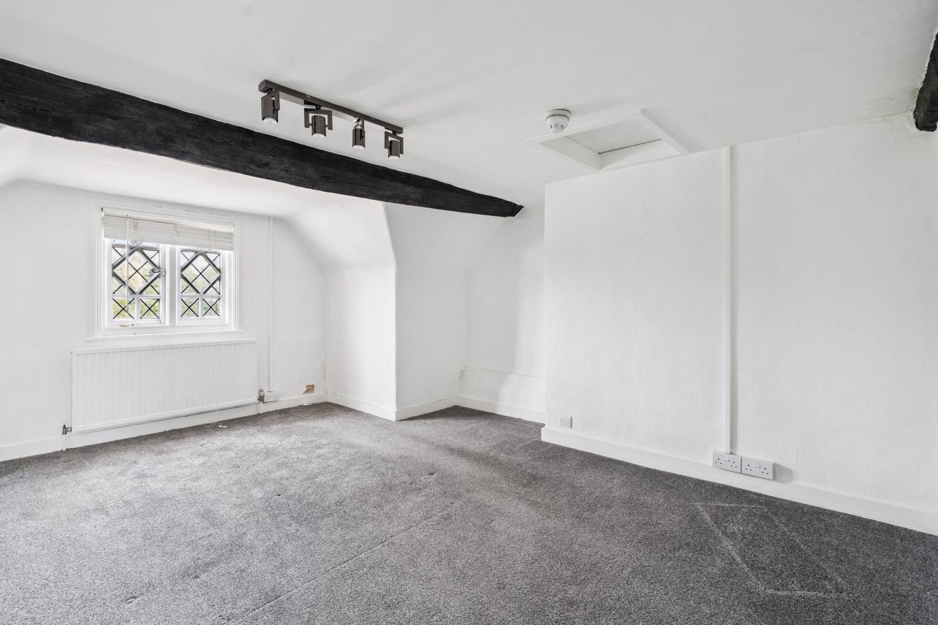 High Street, Tring, Image 8