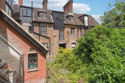 High Street, Tring, Image 16