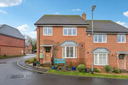 Round House Close, Aston Clinton, Image 1