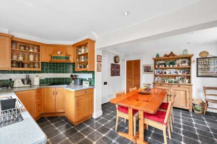 Tring, Image 10