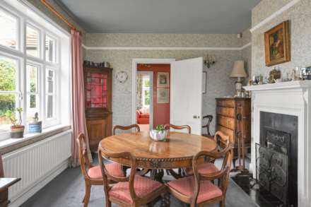 Tring, Image 7