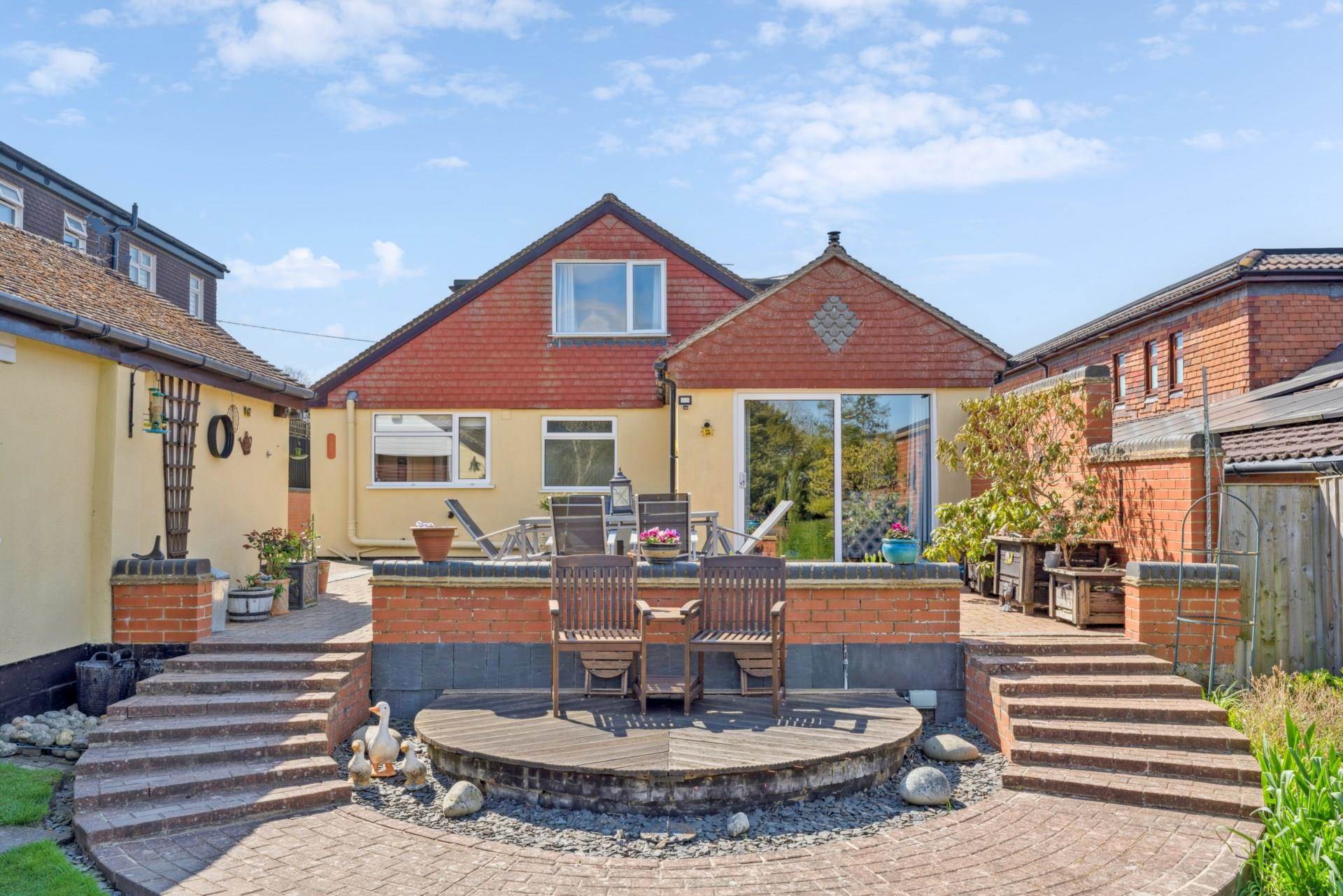 Aston Clinton, Image 22