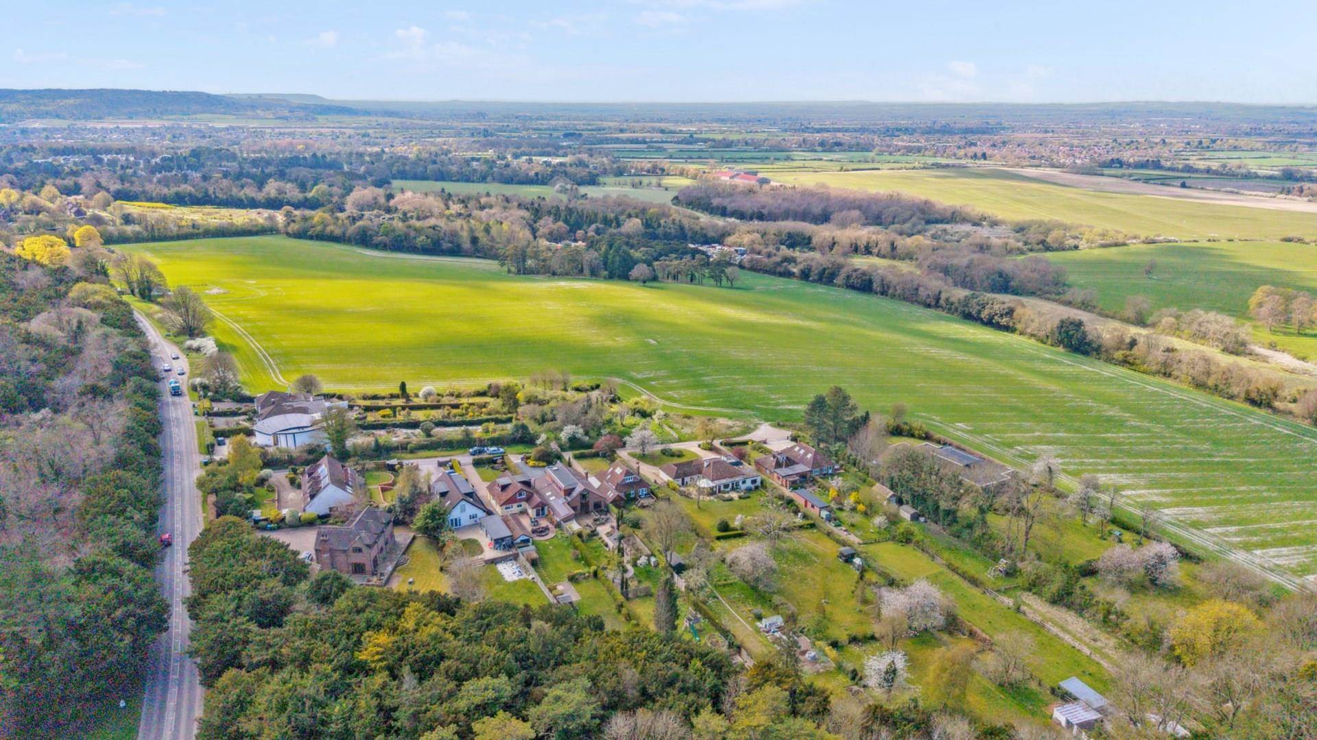 Aston Clinton, Image 24