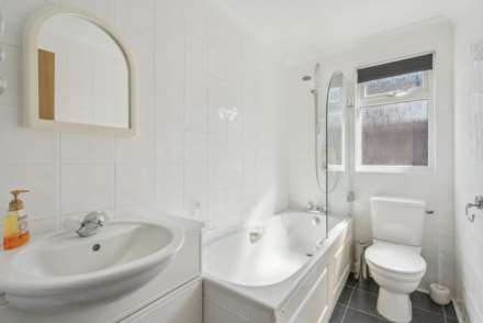 Aston Clinton, Image 11