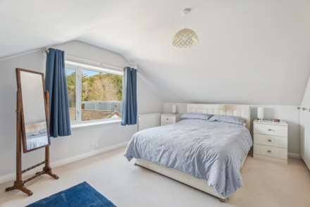 Aston Clinton, Image 13