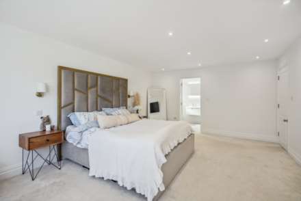 New Road, Aston Clinton, Image 14