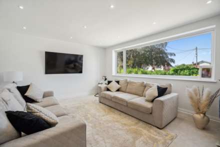 New Road, Aston Clinton, Image 4