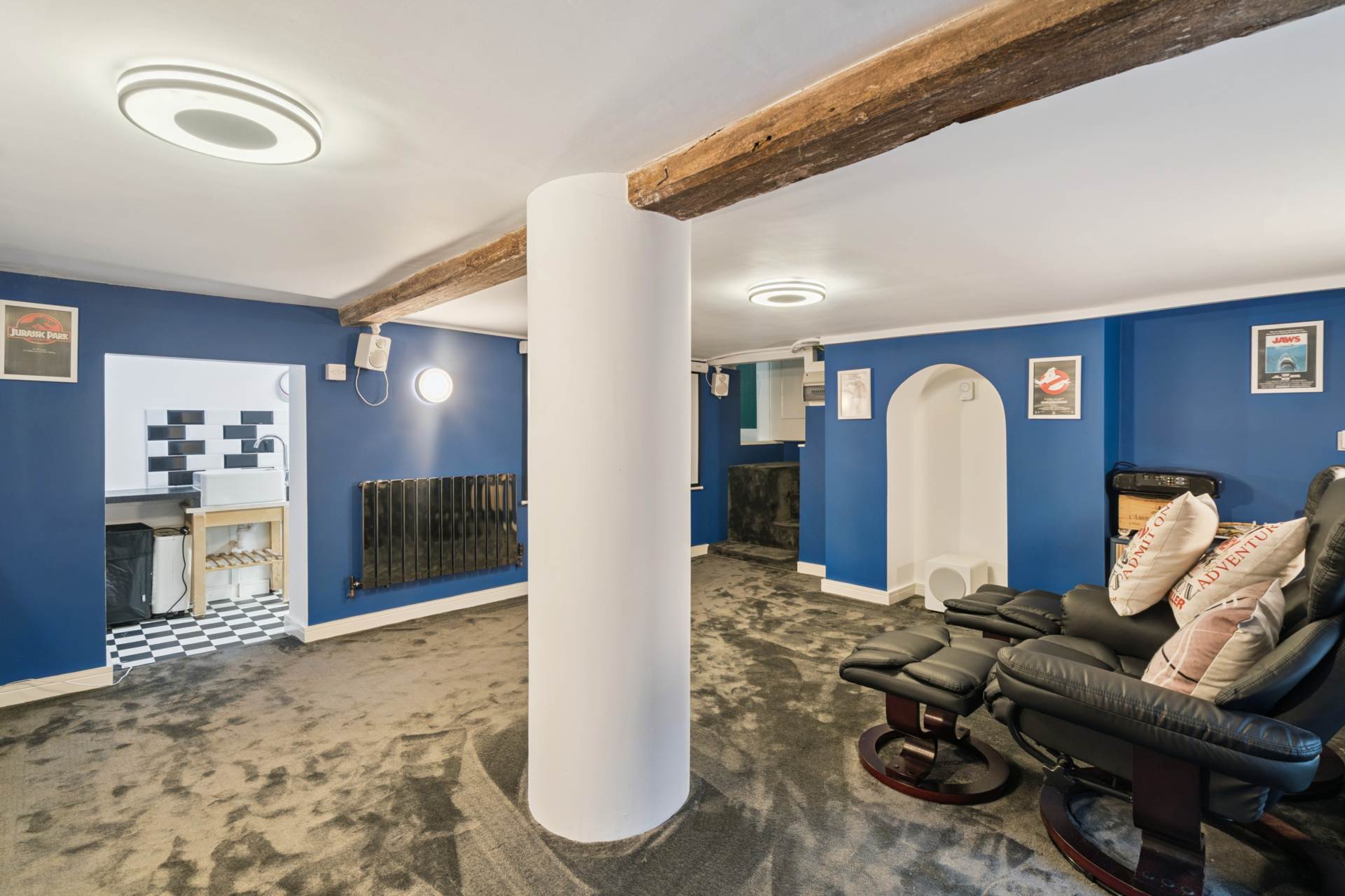 Aston Clinton, Image 10