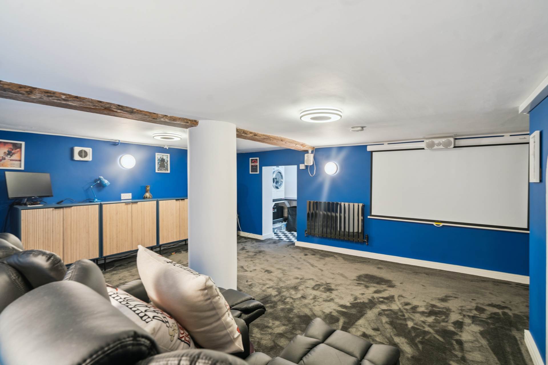 Aston Clinton, Image 11