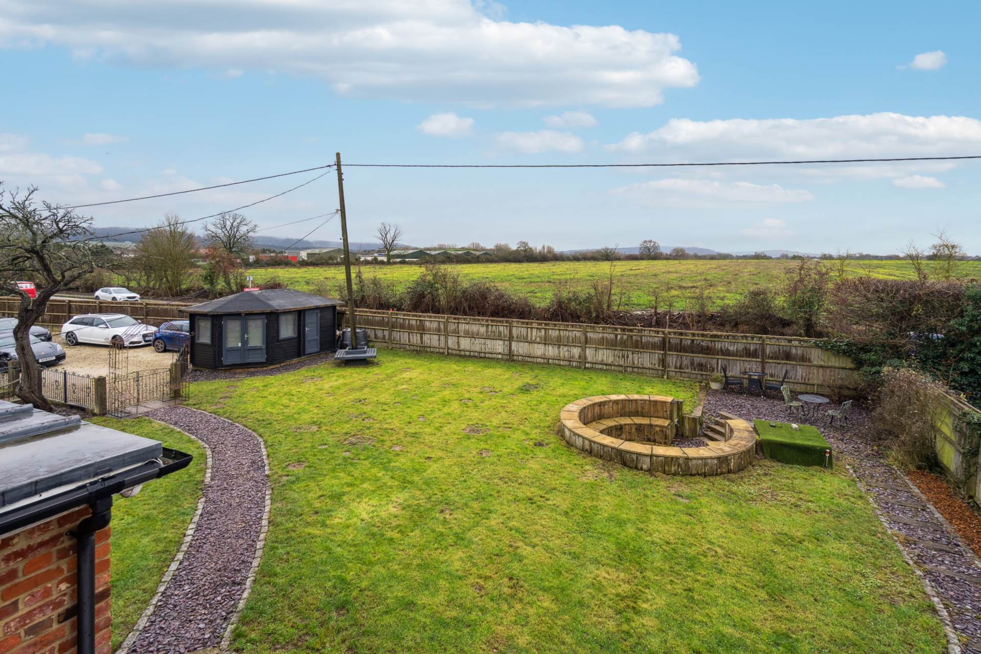 Aston Clinton, Image 19