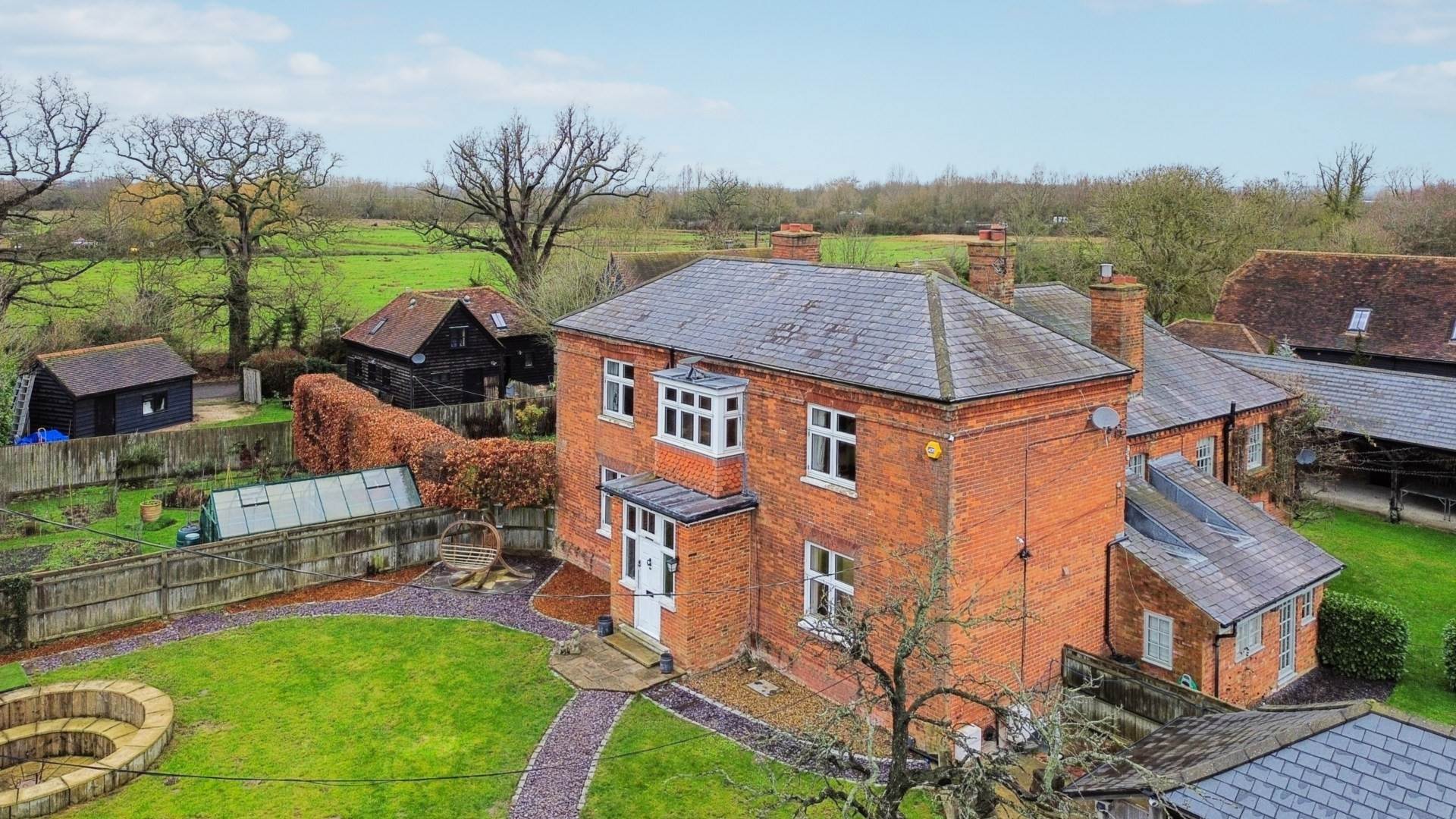 Aston Clinton, Image 21