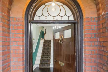 Aston Clinton, Image 20