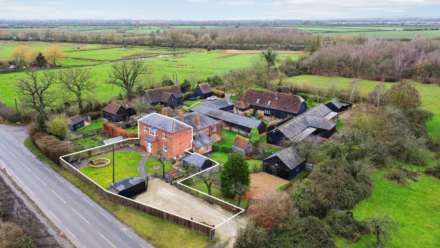 Aston Clinton, Image 23