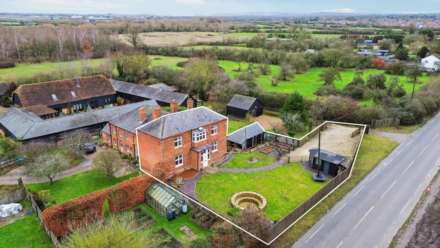 Aston Clinton, Image 24