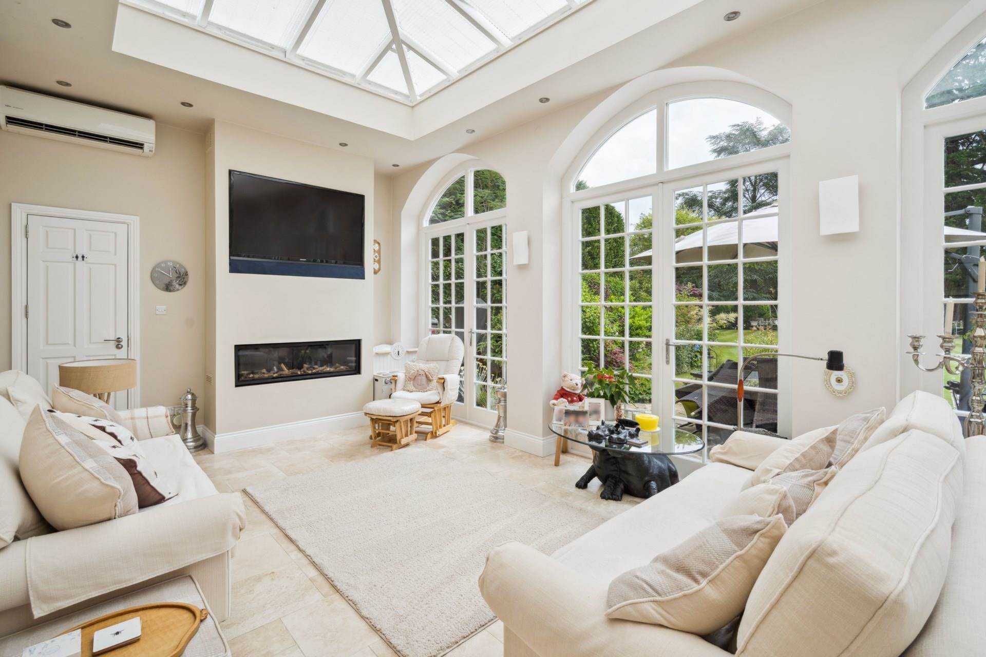 Chipperfield Road, Bovingdon, Image 20