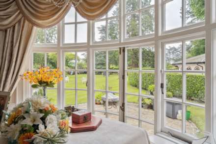 Chipperfield Road, Bovingdon, Image 11