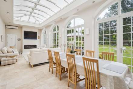 Chipperfield Road, Bovingdon, Image 3