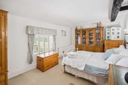 Chipperfield Road, Bovingdon, Image 37