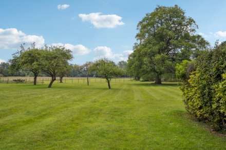 Chipperfield Road, Bovingdon, Image 53