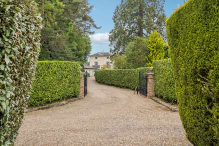Chipperfield Road, Bovingdon, Image 54